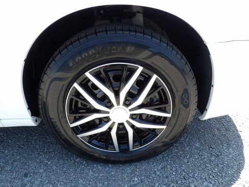 Used 2018 Dodge Grand Caravan SE w/ UConnect Hands-Free Group FWD image 52