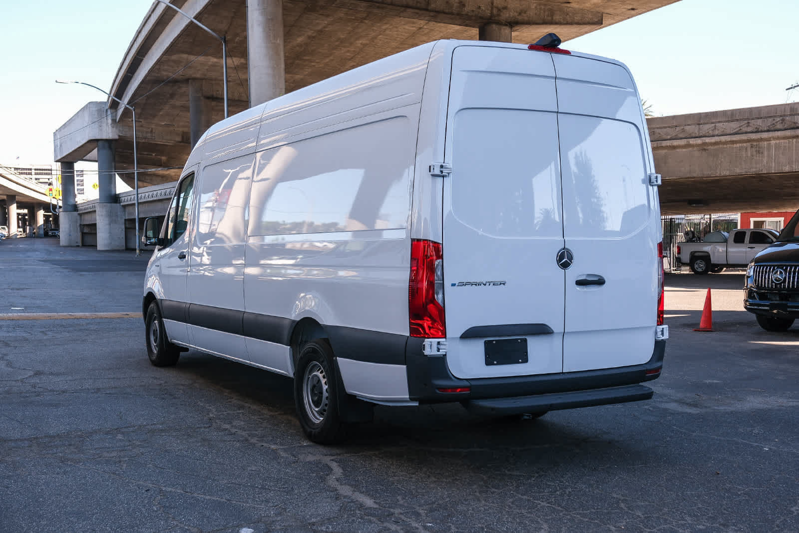 New 2025 Mercedes-Benz eSprinter 170 Cargo image 6
