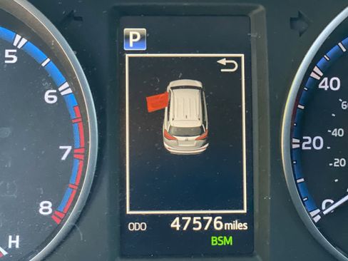 Used 2018 Toyota RAV4 XLE w/ Plus Extra Value Package AWD/4WD image 31