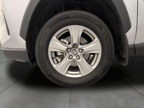 Used 2025 Toyota RAV4 LE AWD/4WD image 3