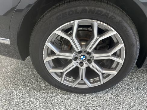 Used 2022 BMW X7 xDrive40i w/ Premium Package AWD/4WD image 25