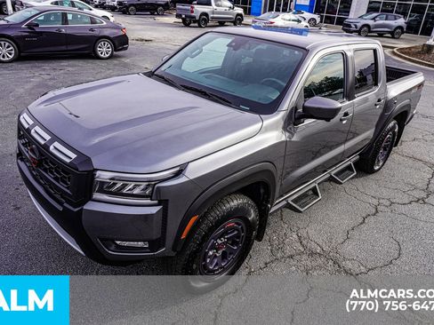 Used 2025 Nissan Frontier PRO-4X w/ Pro Convenience Package image 18