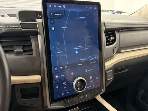 Used 2022 Ford Expedition Max Platinum RWD image 19
