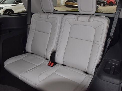 New 2026 Lincoln Aviator Reserve w/ Illumination Package image 15