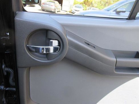 Used 2014 Nissan Xterra S image 23