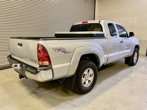 Used 2006 Toyota Tacoma PreRunner RWD image 7