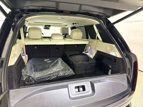 New 2027 Land Rover Range Rover Long Wheelbase SE AWD/4WD image 10