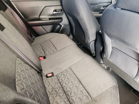 Used 2025 Nissan Kicks SV image 33