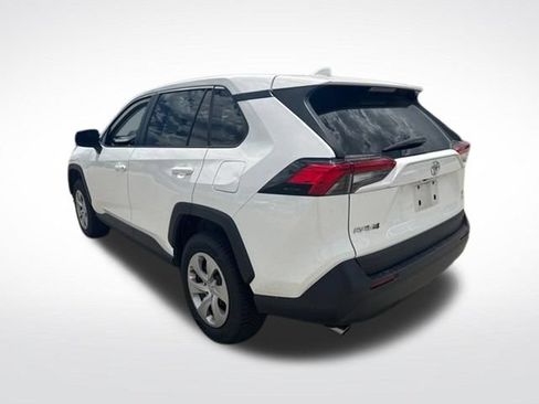 Used 2023 Toyota RAV4 LE AWD/4WD image 7
