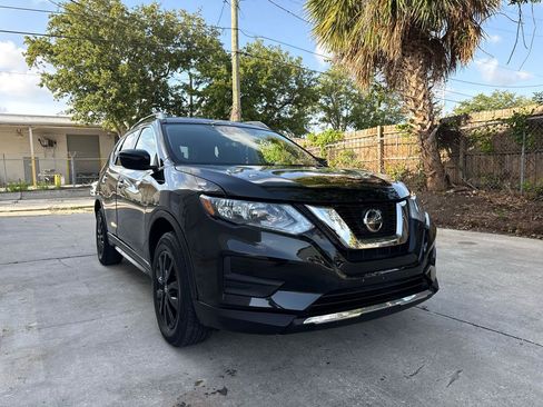 Used 2020 Nissan Rogue SV AWD/4WD image 11