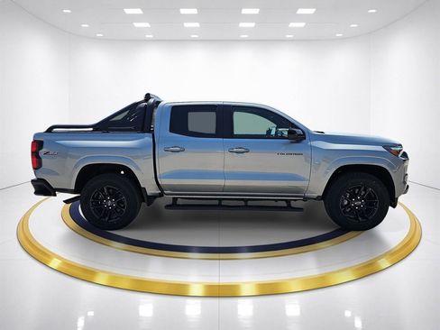New 2025 Chevrolet Colorado Z71 w/ Midnight Edition AWD/4WD image 5