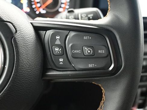 Used 2024 Jeep Wrangler Unlimited Sport AWD/4WD image 9