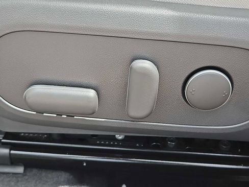 Certified 2025 Hyundai Kona SEL FWD image 17
