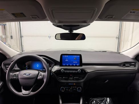 Used 2025 Ford Escape Active AWD/4WD image 4