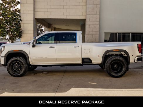 Used 2025 GMC Sierra 3500 Denali w/ Denali Reserve Package image 6