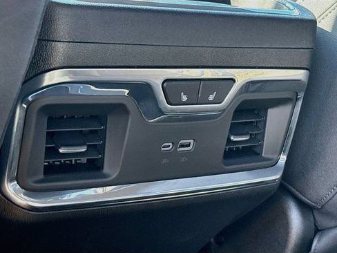 Used 2025 GMC Sierra 1500 SLT w/ SLT Premium Plus Package AWD/4WD image 27
