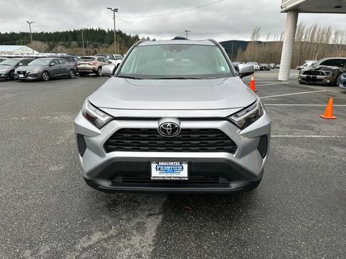 Used 2025 Toyota RAV4 XLE image 8