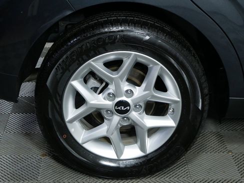 Certified 2025 Kia Soul LX image 10