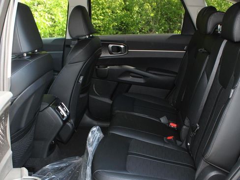 New 2026 Kia Sorento S AWD/4WD image 17
