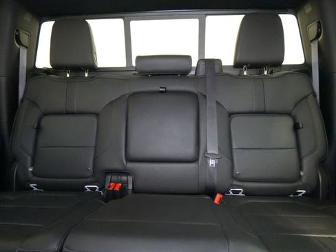 Used 2020 Chevrolet Silverado 1500 High Country w/ Technology Package image 23