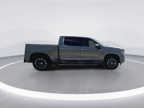 Used 2025 Chevrolet Silverado 1500 High Country w/ Technology Package AWD/4WD image 12
