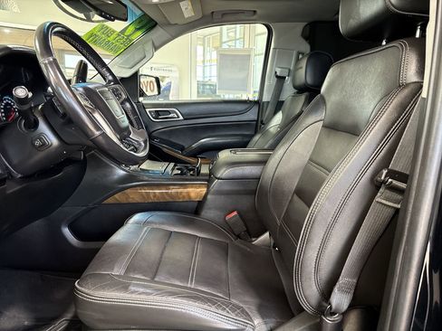 Used 2019 GMC Yukon XL Denali w/ Denali Ultimate Package AWD/4WD image 11