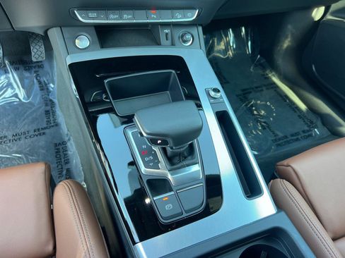 Certified 2025 Audi Q5 2.0T Premium w/ Convenience Plus Package image 32