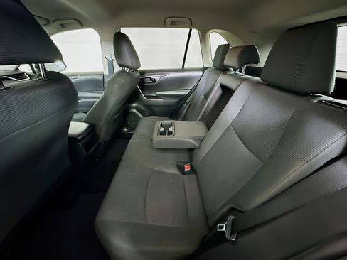 Used 2020 Toyota RAV4 LE image 26