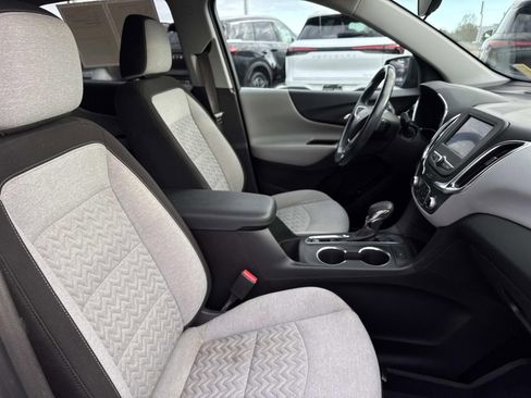 Used 2022 Chevrolet Equinox LT image 12