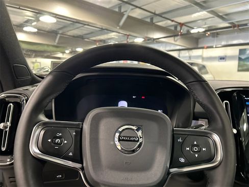 Certified 2023 Volvo C40 P8 Recharge Ultimate image 11