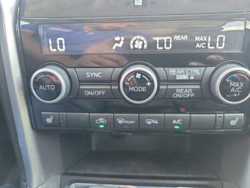 Used 2022 Subaru Ascent Limited w/ Technology Package AWD/4WD image 18