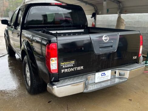 Used 2006 Nissan Frontier SE w/ (P01) Power Pkg image 2