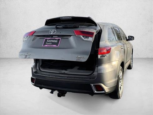 Used 2019 Toyota Highlander Limited image 7
