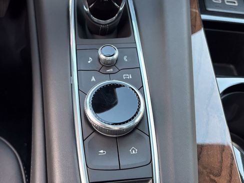 Used 2023 Cadillac Escalade Sport Platinum w/ LPO, ONYX Package image 34