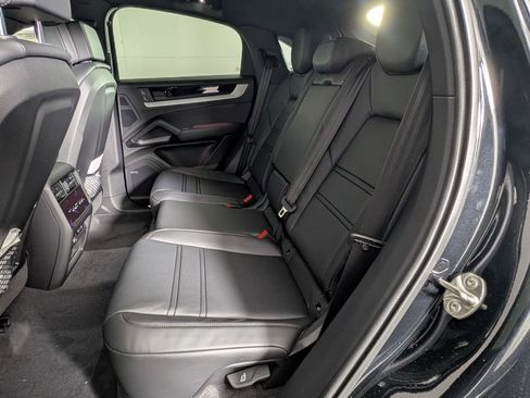 New 2026 Porsche Cayenne S image 24