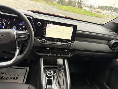 Used 2025 Chevrolet Colorado Trail Boss image 23
