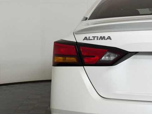 Used 2024 Nissan Altima 2.0 SR image 13