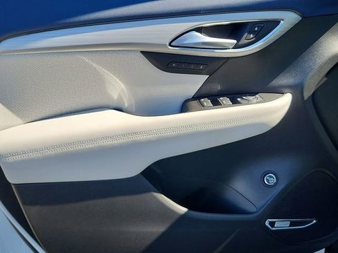 New 2026 Buick Envision Avenir image 8