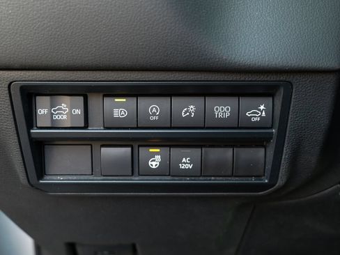 Used 2023 Toyota Tundra Limited AWD/4WD image 56