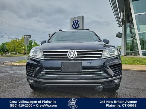 Used 2017 Volkswagen Touareg Wolfsburg Edition AWD/4WD image 22