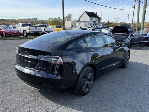Used 2022 Tesla Model 3 Long Range AWD/4WD image 5