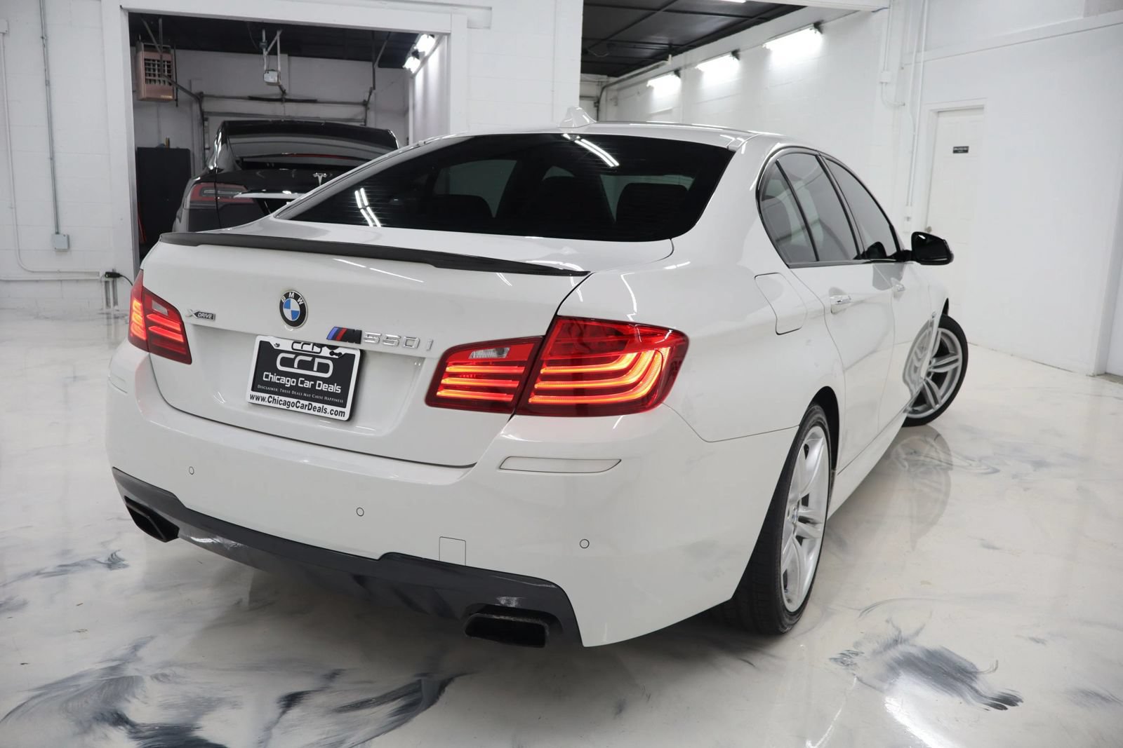 Used 2016 BMW 550i xDrive Sedan AWD/4WD image 9