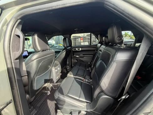 Used 2020 Ford Explorer XLT w/ Equipment Group 202A RWD image 22