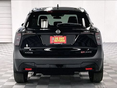 New 2026 Nissan Kicks SR w/ SR Premium Package AWD/4WD image 4