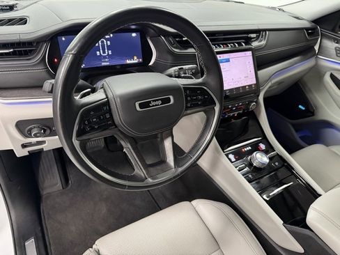 Used 2022 Jeep Grand Cherokee L Overland w/ Luxury Tech Group IV image 7