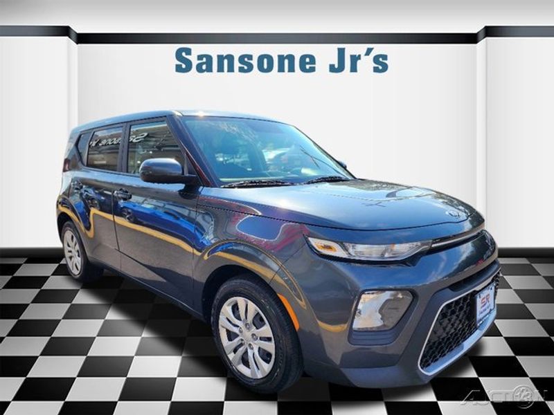 Certified 2020 Kia Soul LX image 1
