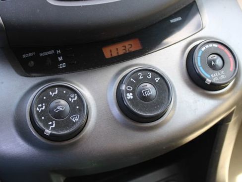 Used 2010 Toyota RAV4 4WD image 16