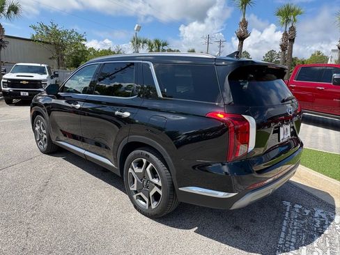 Used 2024 Hyundai Palisade Limited FWD image 4
