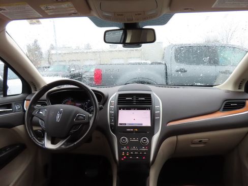 Used 2019 Lincoln MKC Select w/ Select Plus Package image 17