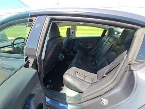 Used 2023 Tesla Model 3 Standard Range RWD image 8